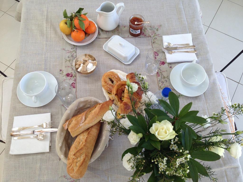 Les Camelias Bed and Breakfast Lalinde Eksteriør billede