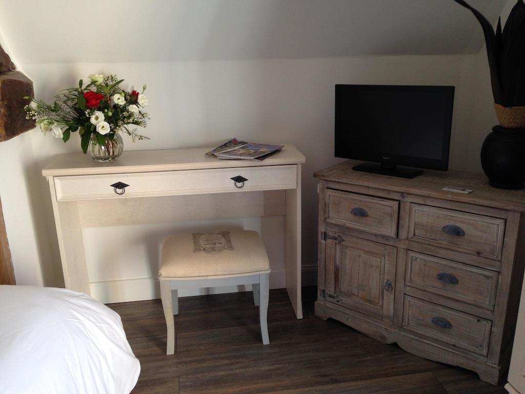 Les Camelias Bed and Breakfast Lalinde Værelse billede